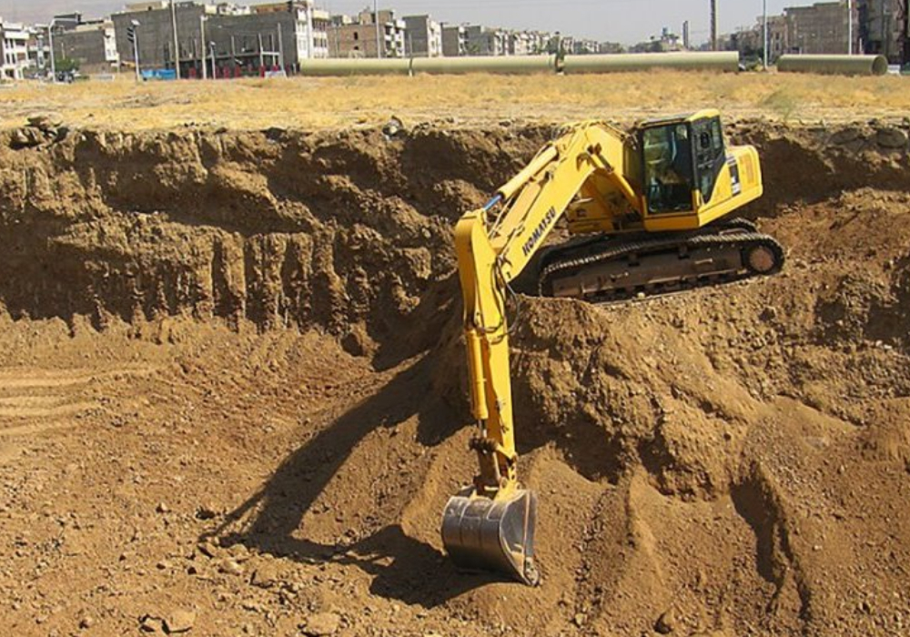 آموزش خاکبرداری با بیل مکانیکی